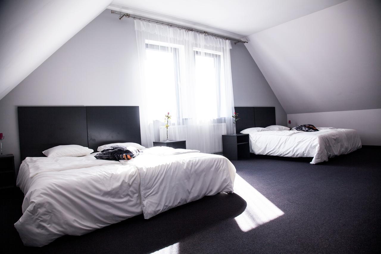 Bed and Breakfast Essenza Party Center Świdnica Exteriér fotografie